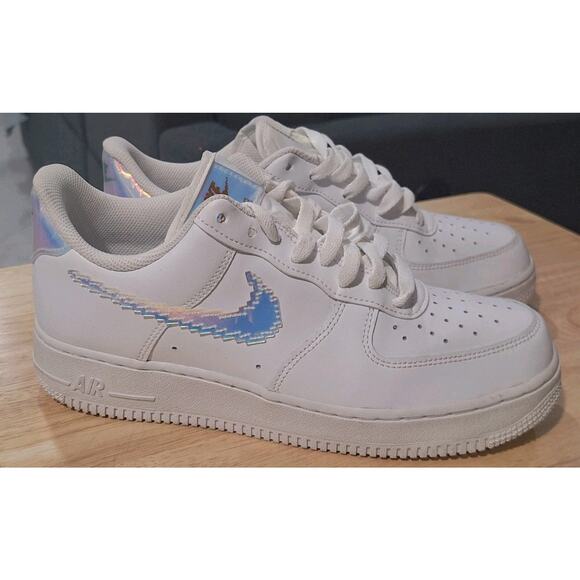 Nike Air Force 1 CV1699-100 Men's Shoe Size 8 White Iridescent Pixel Sneaker - Picture 3 of 7